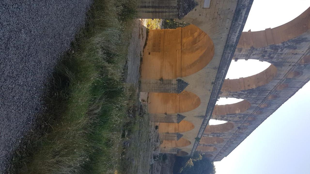 Le Mazet Des Cigales Villa Vers Pont du Gard Bagian luar foto