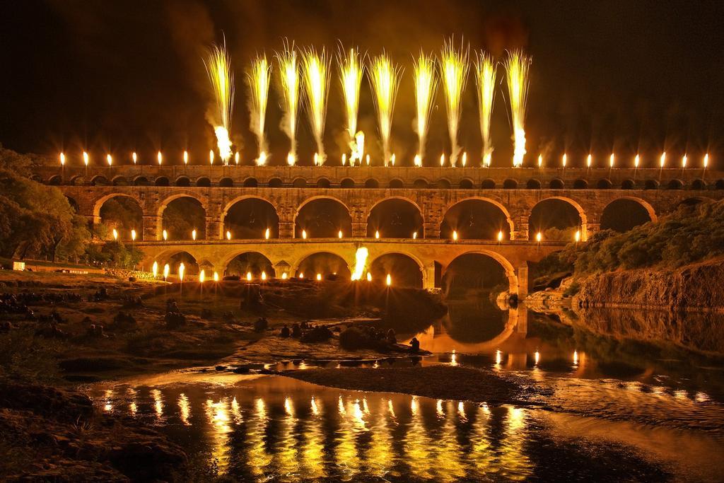 Le Mazet Des Cigales Villa Vers Pont du Gard Bagian luar foto